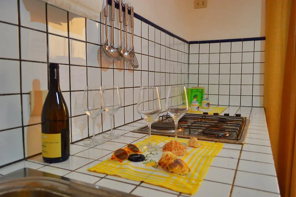 Don Vito'S Apartments كاستيلاّماري ديل غو