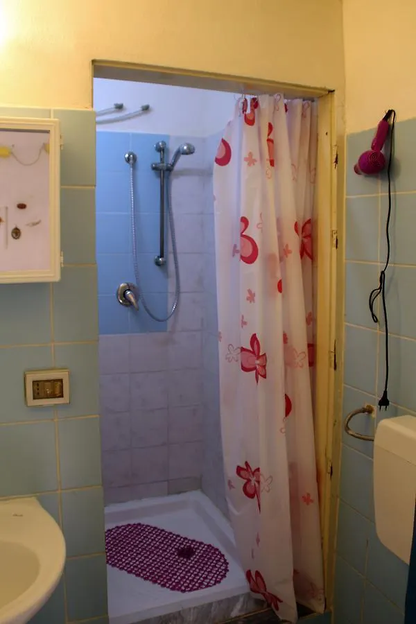 Don Vito'S Apartments كاستيلاّماري ديل غو